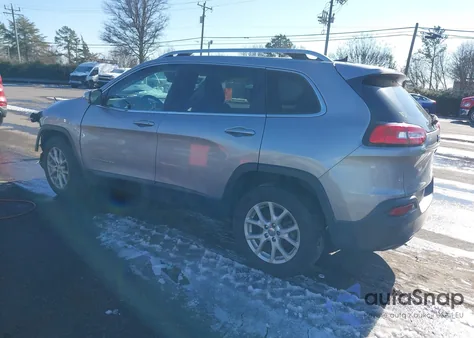 2016 Jeep Cherokee Latitude z USA, uszkodzony, nr VIN 1C4PJLCB7GW307280